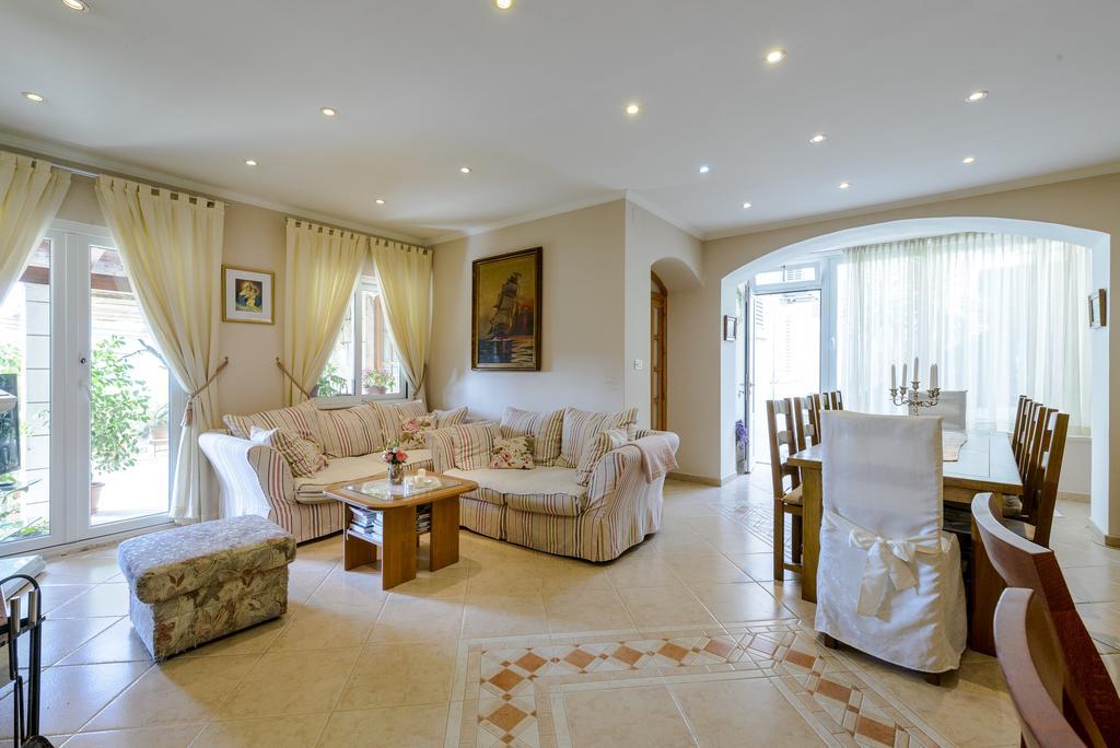 דוברובניק Superior Stunning Apartment Gravosa With A Free Parking מראה חיצוני תמונה